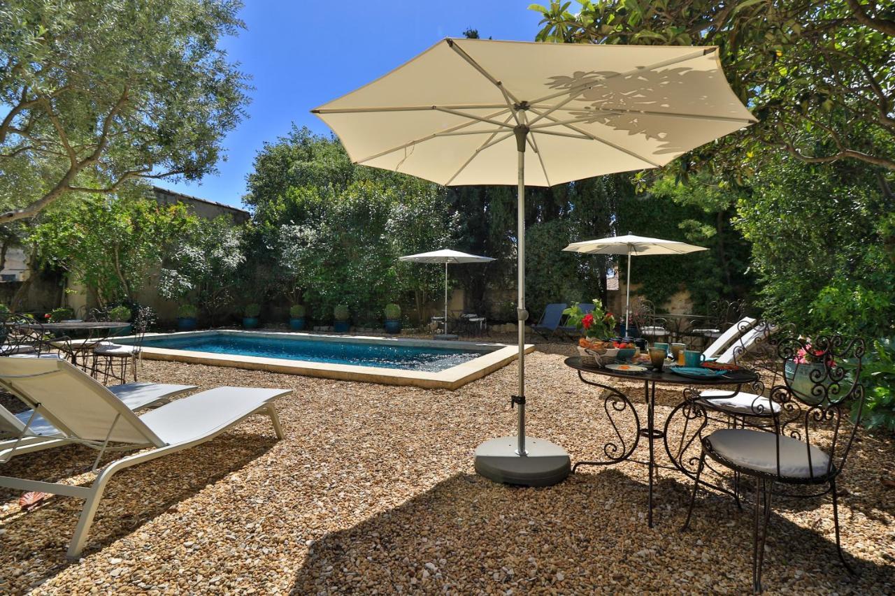 Bed and Breakfast Le Jardin De Мазан Экстерьер фото